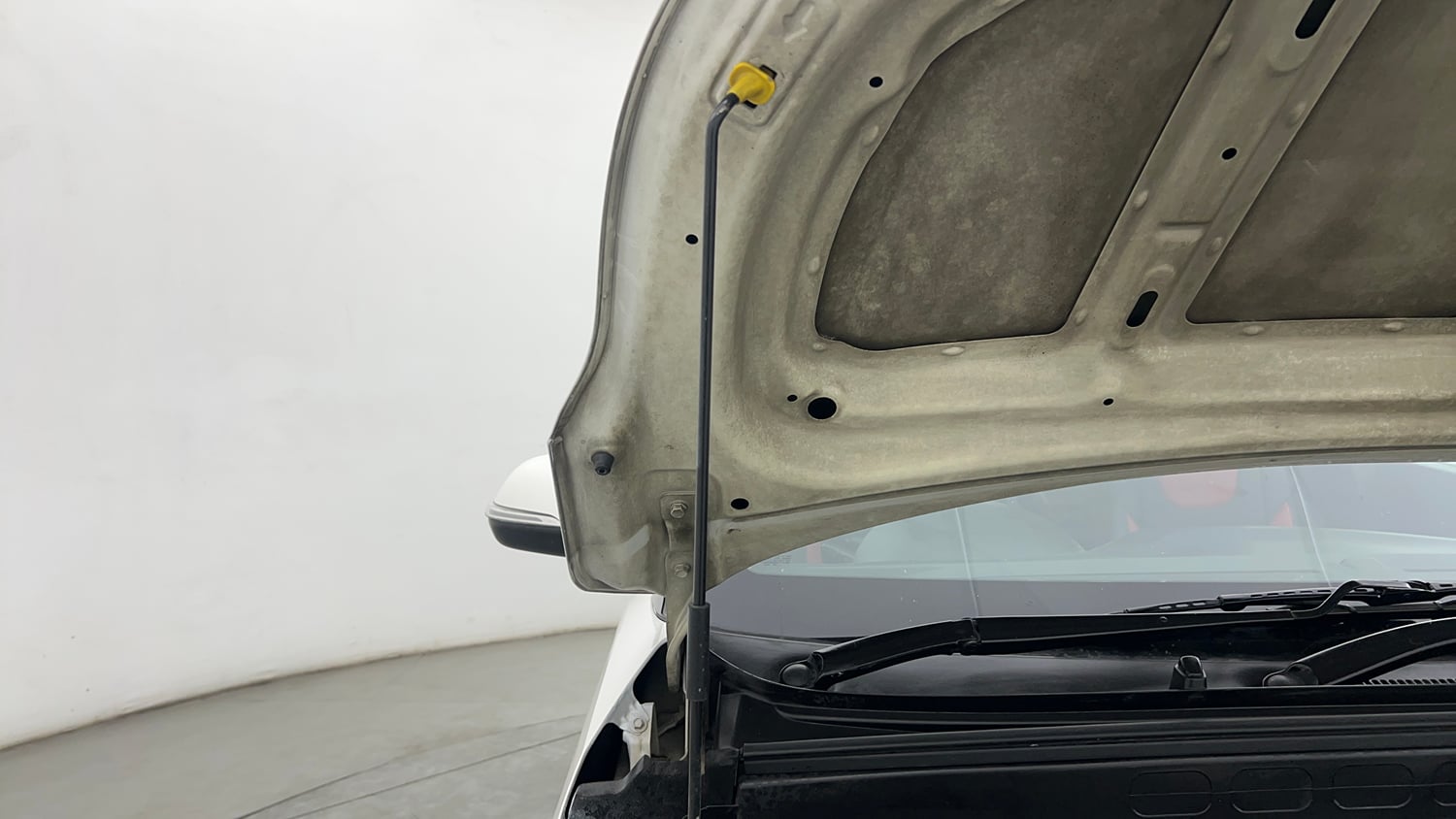 Used 2017 Hyundai Creta SX Plus 1.6 CRDI Diesel Manual engine ENGINE RIGHT SIDE HINGE & APRON VIEW