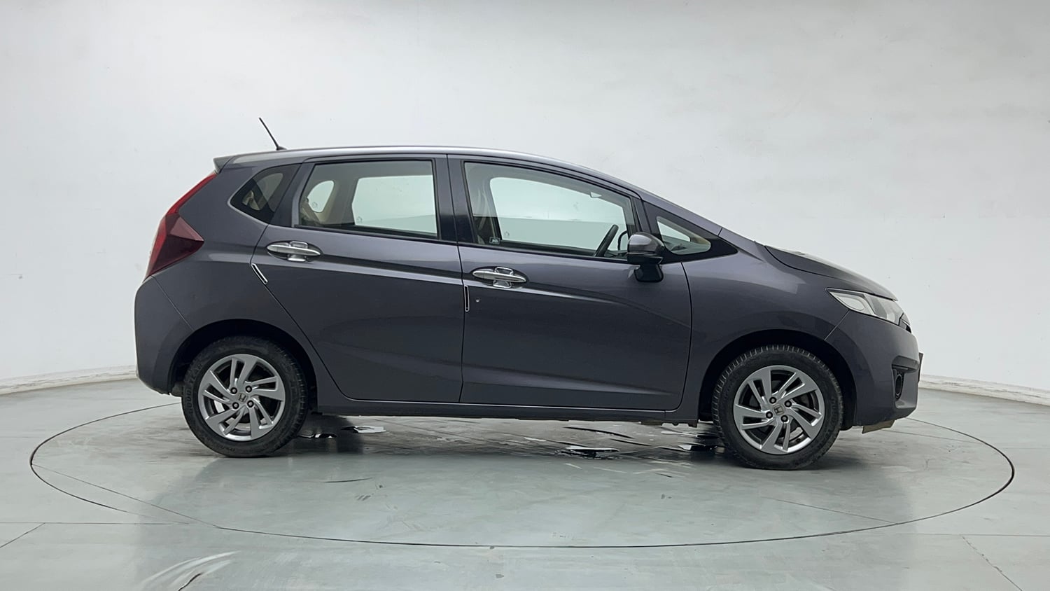 Used 2019 Honda Jazz VX Petrol Petrol Manual exterior RIGHT SIDE VIEW