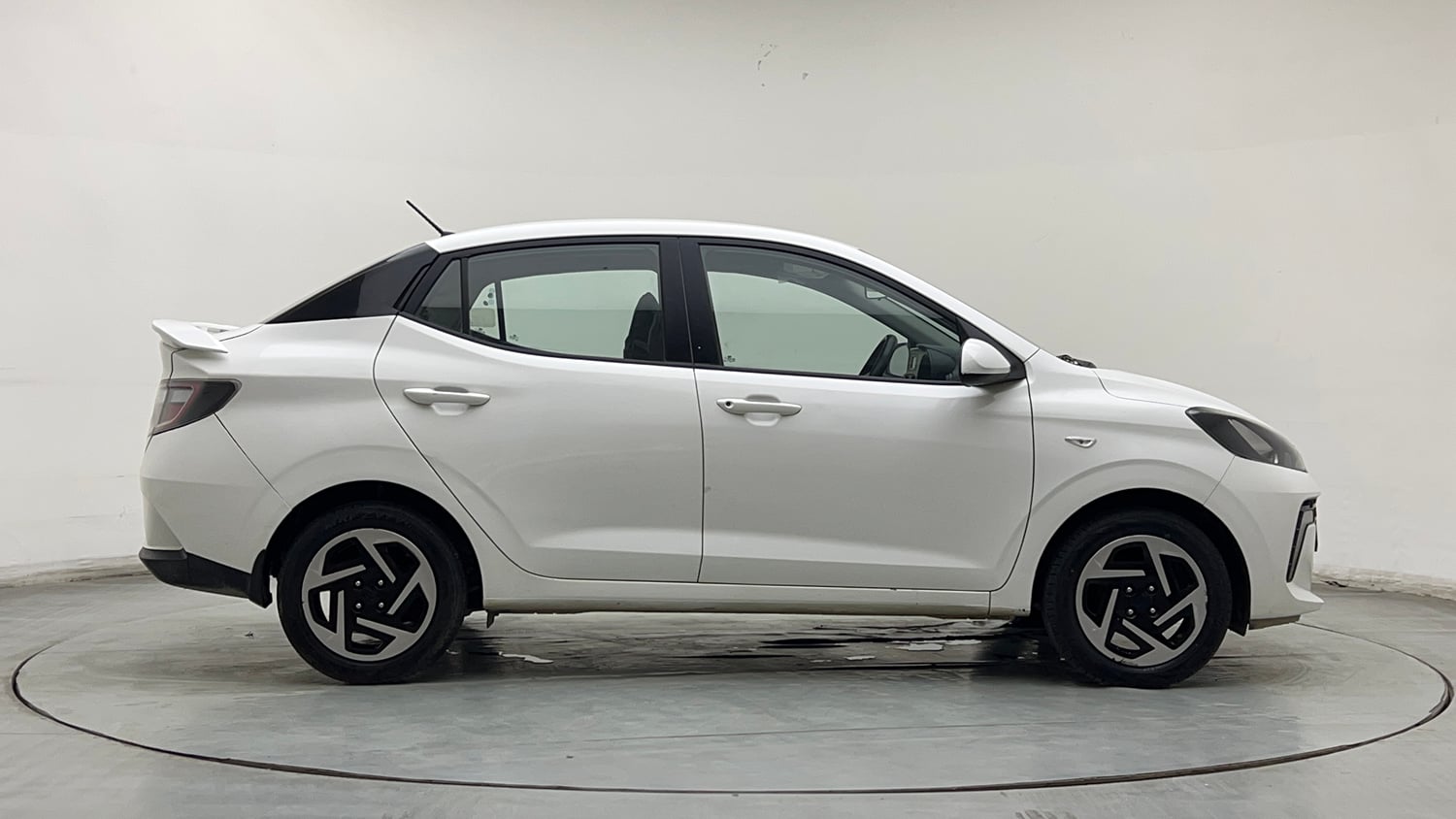 Used 2023 Hyundai Aura S 1.2 Petrol Petrol Manual exterior RIGHT SIDE VIEW