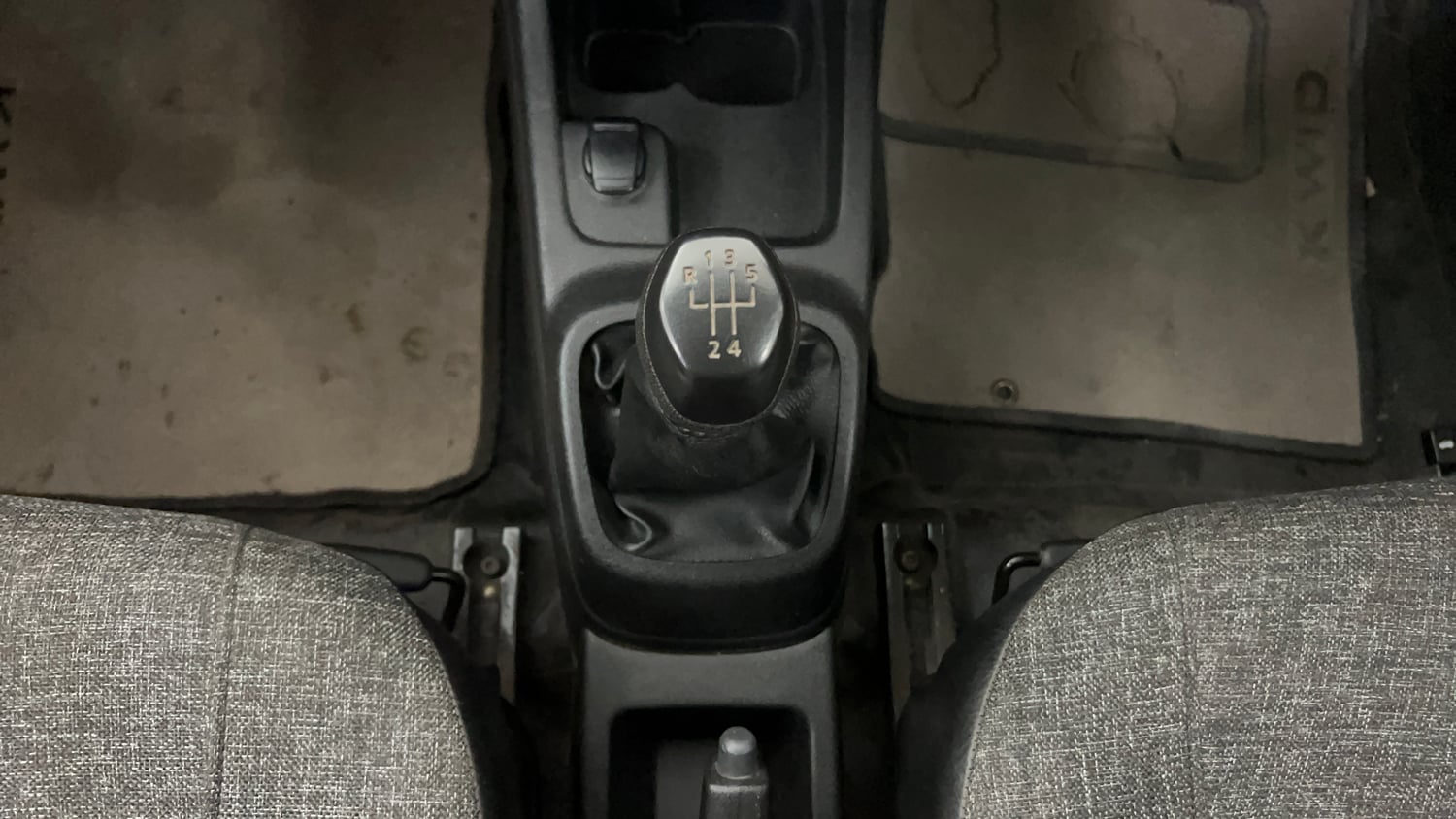 Used 2019 Renault Kwid RXL Petrol Manual interior GEAR  KNOB VIEW