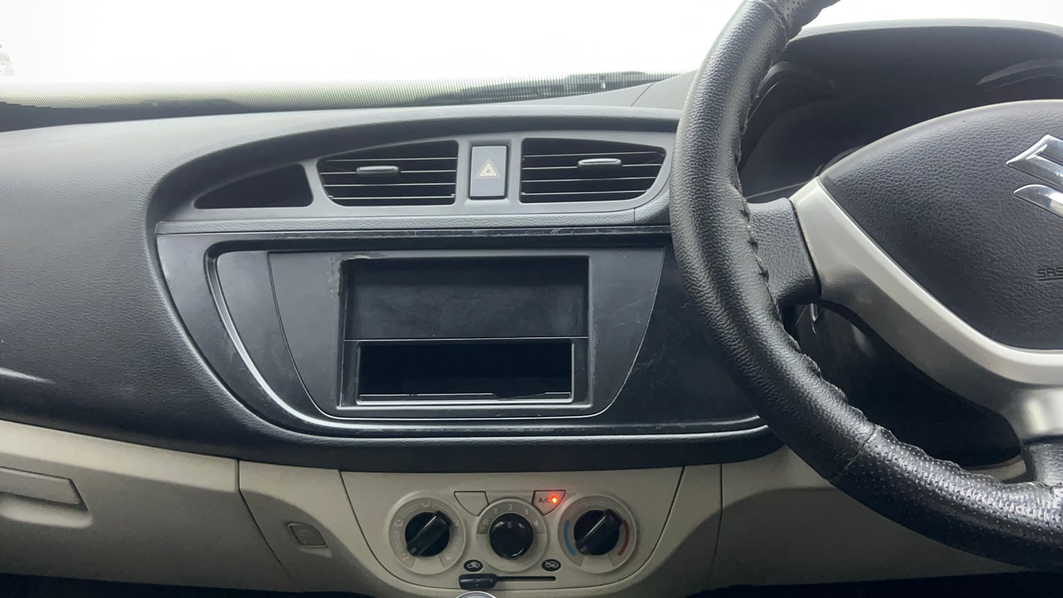 Used 2021 Maruti Suzuki Alto 800 LXi Petrol Manual interior MUSIC SYSTEM & AC CONTROL VIEW
