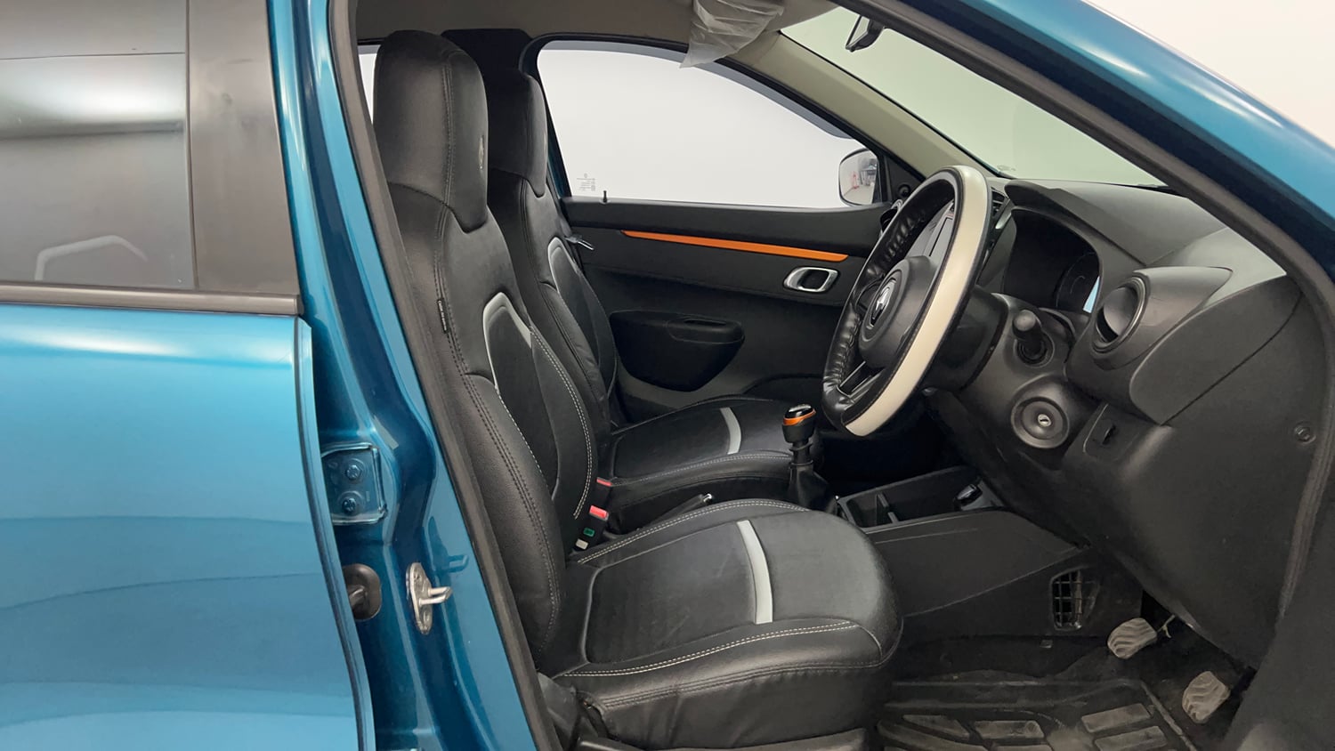Used 2020 Renault Kwid CLIMBER 1.0 Opt Petrol Manual interior RIGHT SIDE FRONT DOOR CABIN VIEW