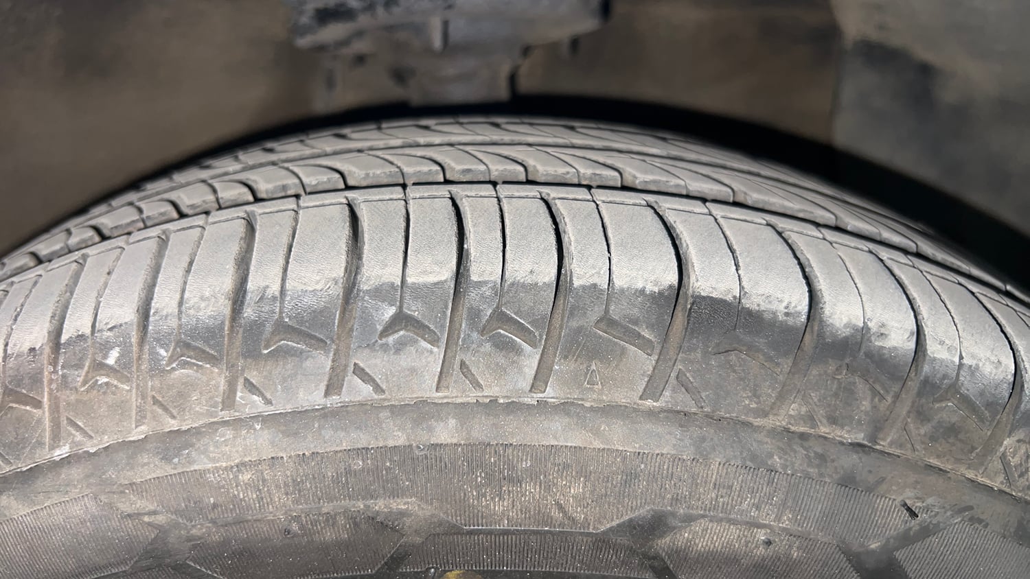 Used 2015 Hyundai Xcent S 1.2 Petrol Manual tyres RIGHT FRONT TYRE TREAD VIEW