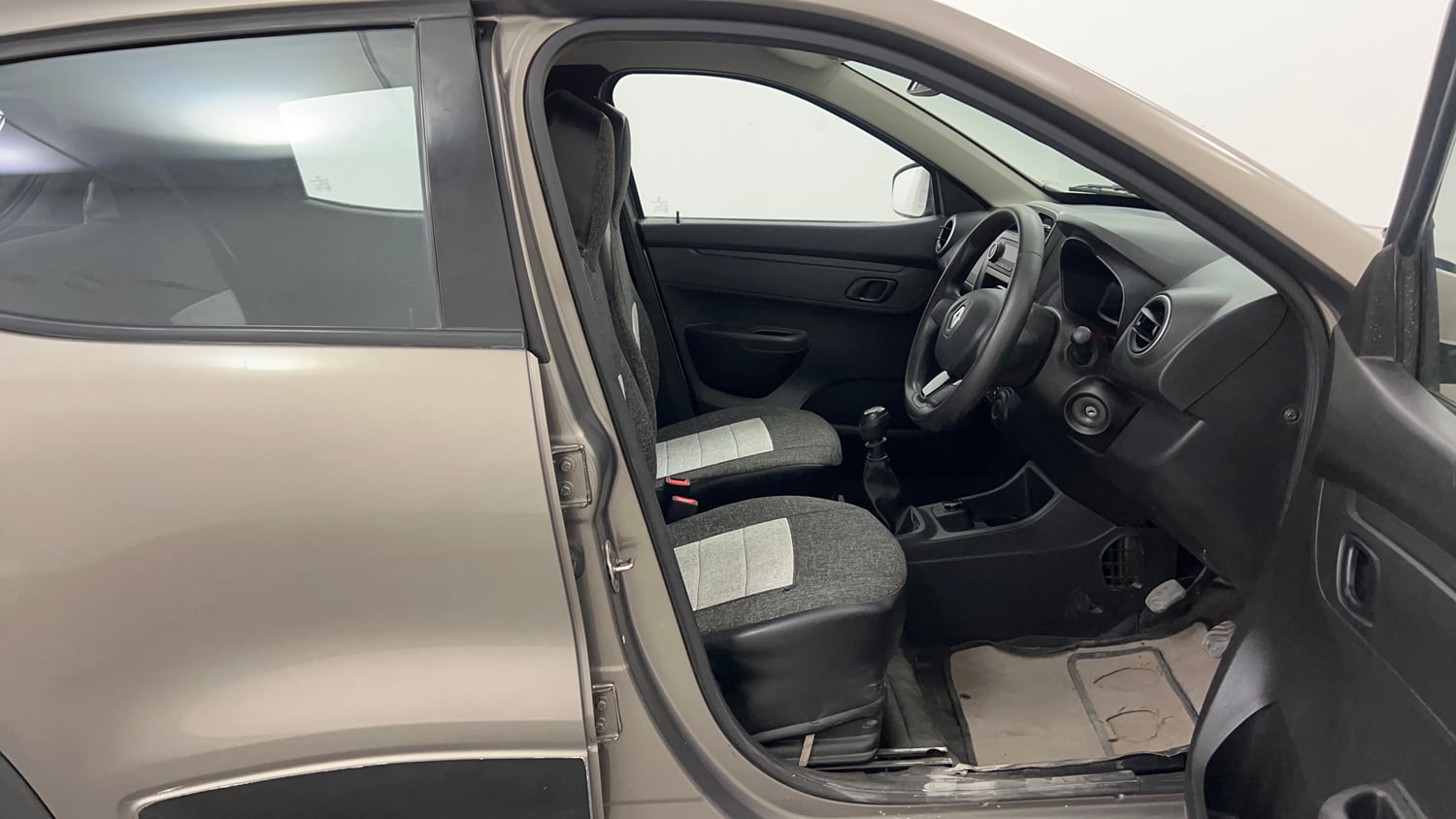 Used 2019 Renault Kwid RXL Petrol Manual interior RIGHT SIDE FRONT DOOR CABIN VIEW