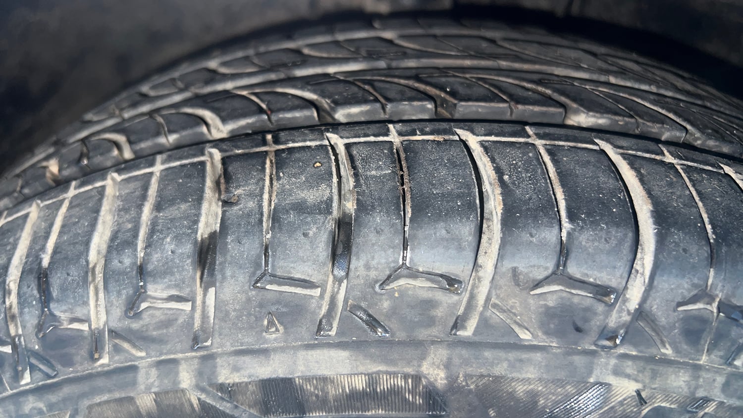 Used 2012 Hyundai i20 Sportz 1.2 Petrol Manual tyres RIGHT FRONT TYRE TREAD VIEW