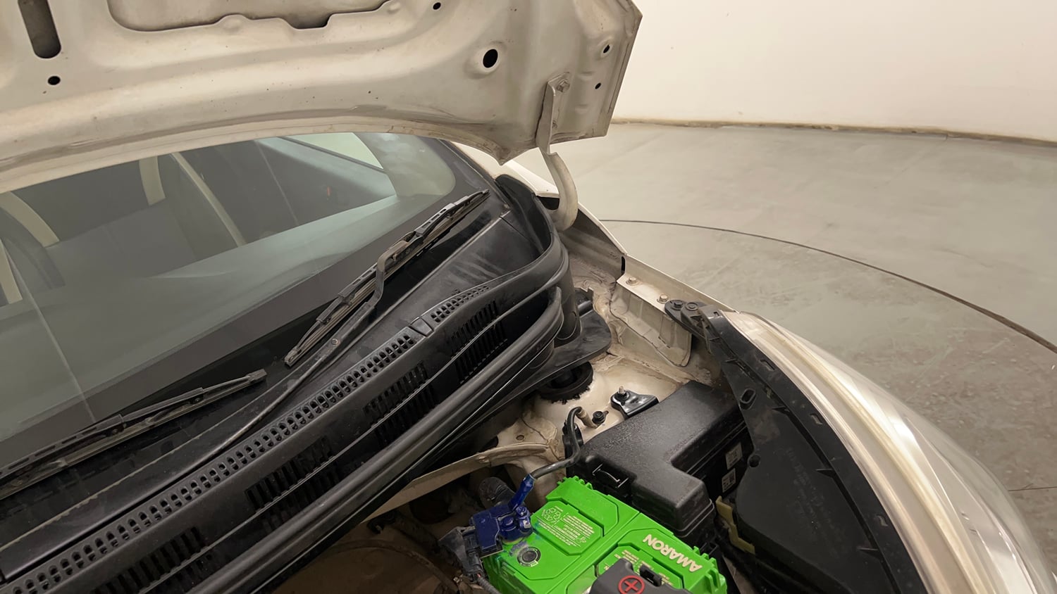 Used 2018 Hyundai Grand i10 Magna 1.2 Kappa VTVT Petrol Manual engine ENGINE LEFT SIDE HINGE & APRON VIEW