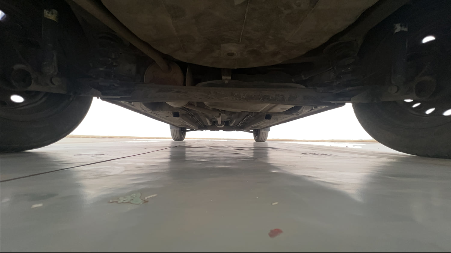 Used 2022 Renault Kwid RXT 1.0 (O) Petrol Manual extra REAR UNDERBODY VIEW (TAKEN FROM REAR)