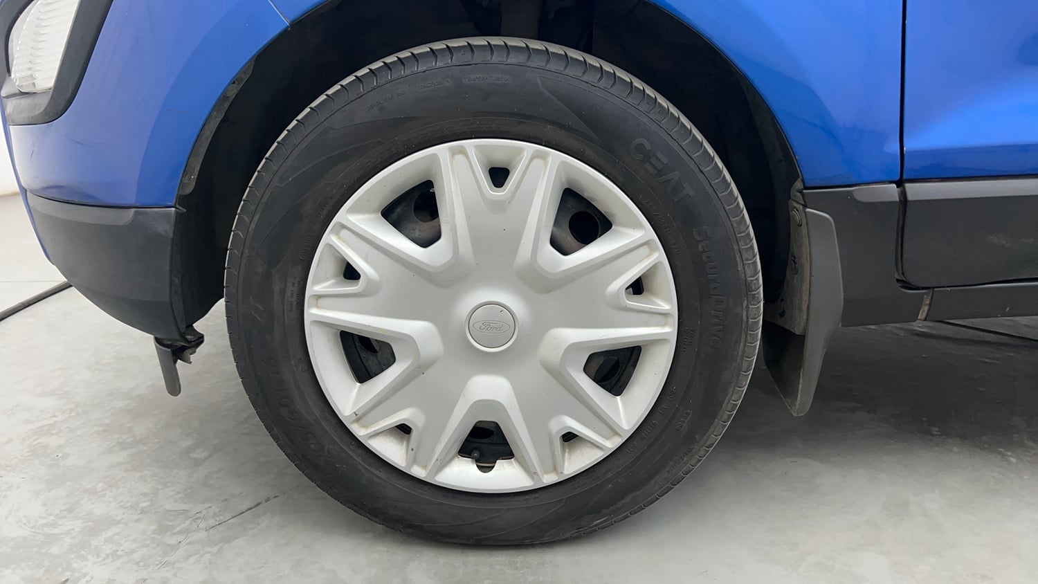 Used 2018 Ford EcoSport Trend + 1.5L Ti-VCT AT Petrol Automatic tyres LEFT FRONT TYRE RIM VIEW
