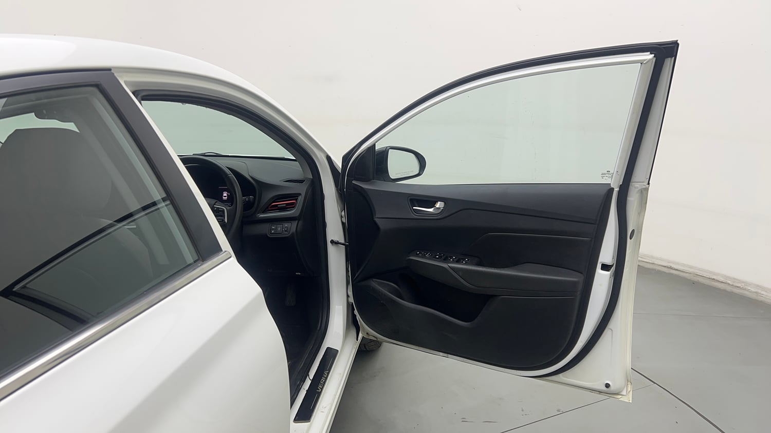 Used 2021 Hyundai Verna SX (O) 1.0 Turbo DCT Petrol Automatic interior RIGHT FRONT DOOR OPEN VIEW