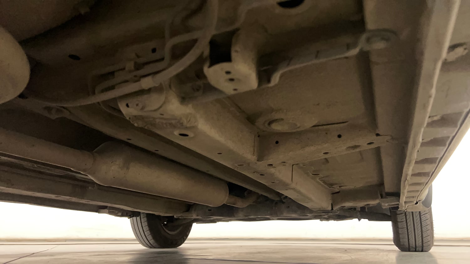 Used 2012 Maruti Suzuki Swift VXi Petrol Manual extra REAR RIGHT UNDERBODY VIEW