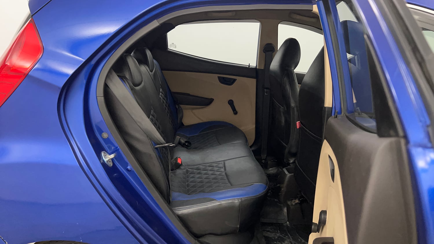 Used 2017 Hyundai Eon Era + AirBag Petrol Manual interior RIGHT SIDE REAR DOOR CABIN VIEW