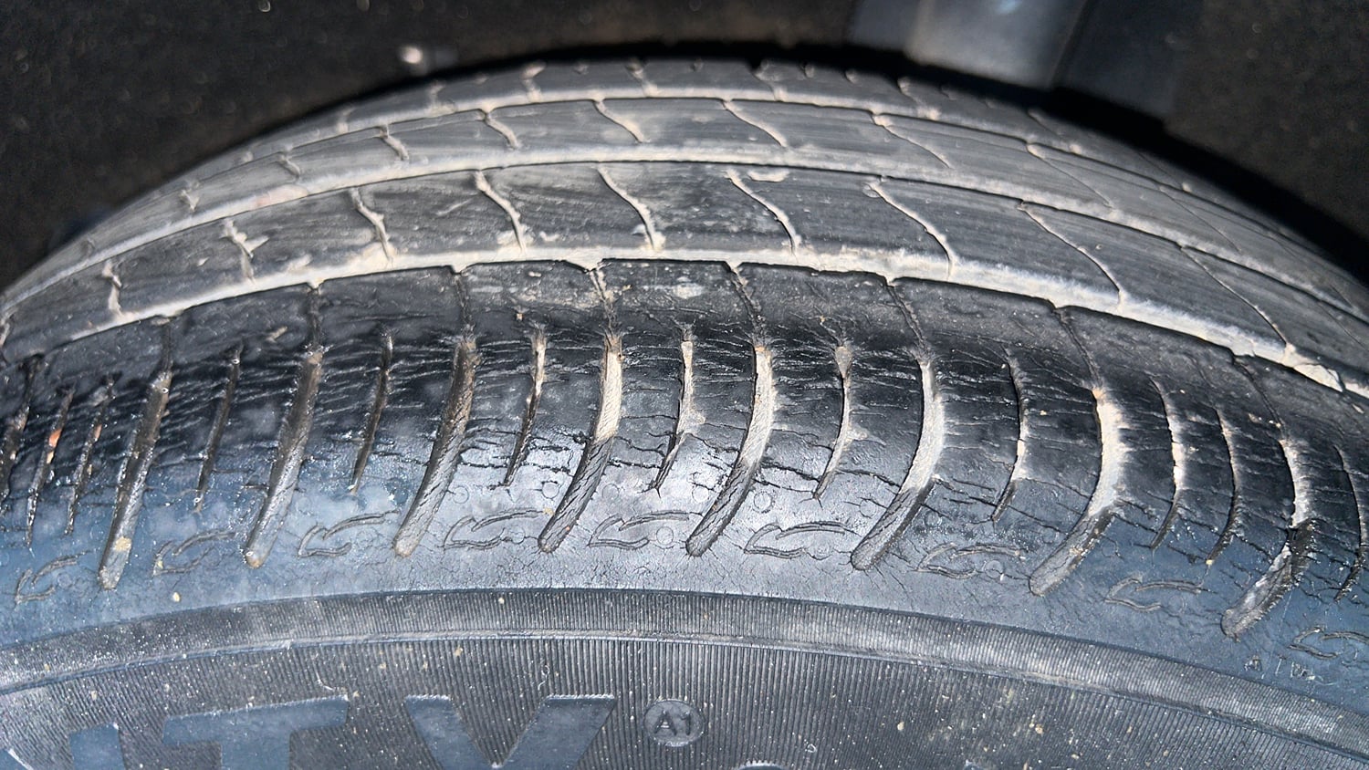 Used 2019 Maruti Suzuki Baleno Delta Petrol Manual tyres LEFT REAR TYRE TREAD VIEW