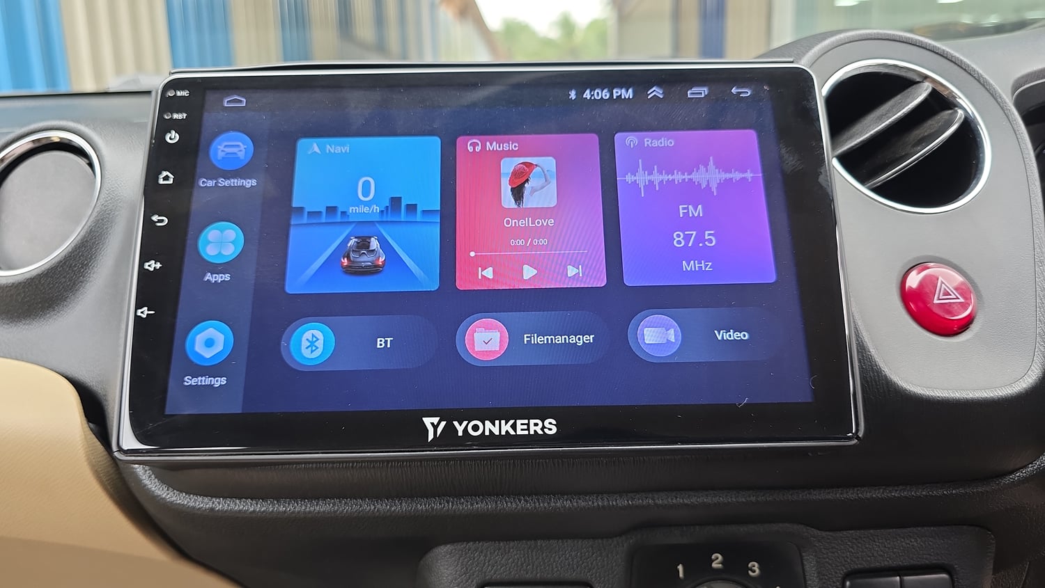 Used 2015 Honda Brio VX AT Petrol Automatic top_features Integrated (in-dash) music system