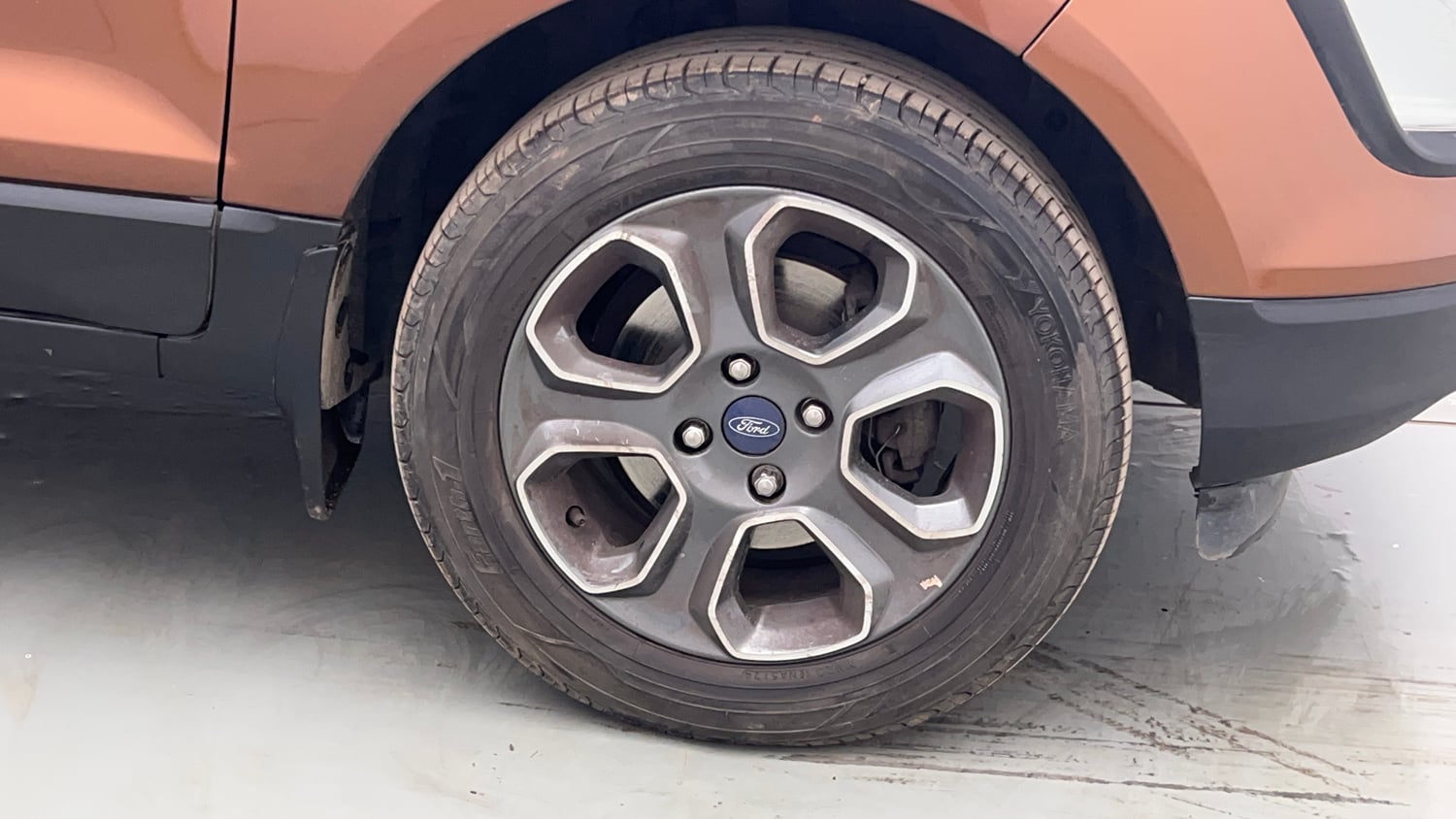 Used 2021 Ford EcoSport S MT 1.5 Ti-VCT Petrol Manual tyres RIGHT FRONT TYRE RIM VIEW