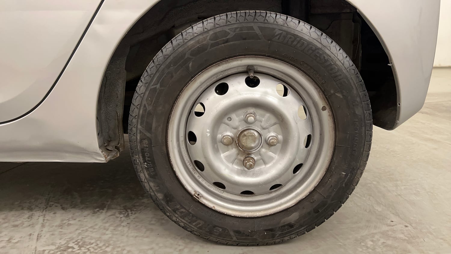 Used 2018 Hyundai Eon Era + Petrol Manual tyres LEFT REAR TYRE RIM VIEW
