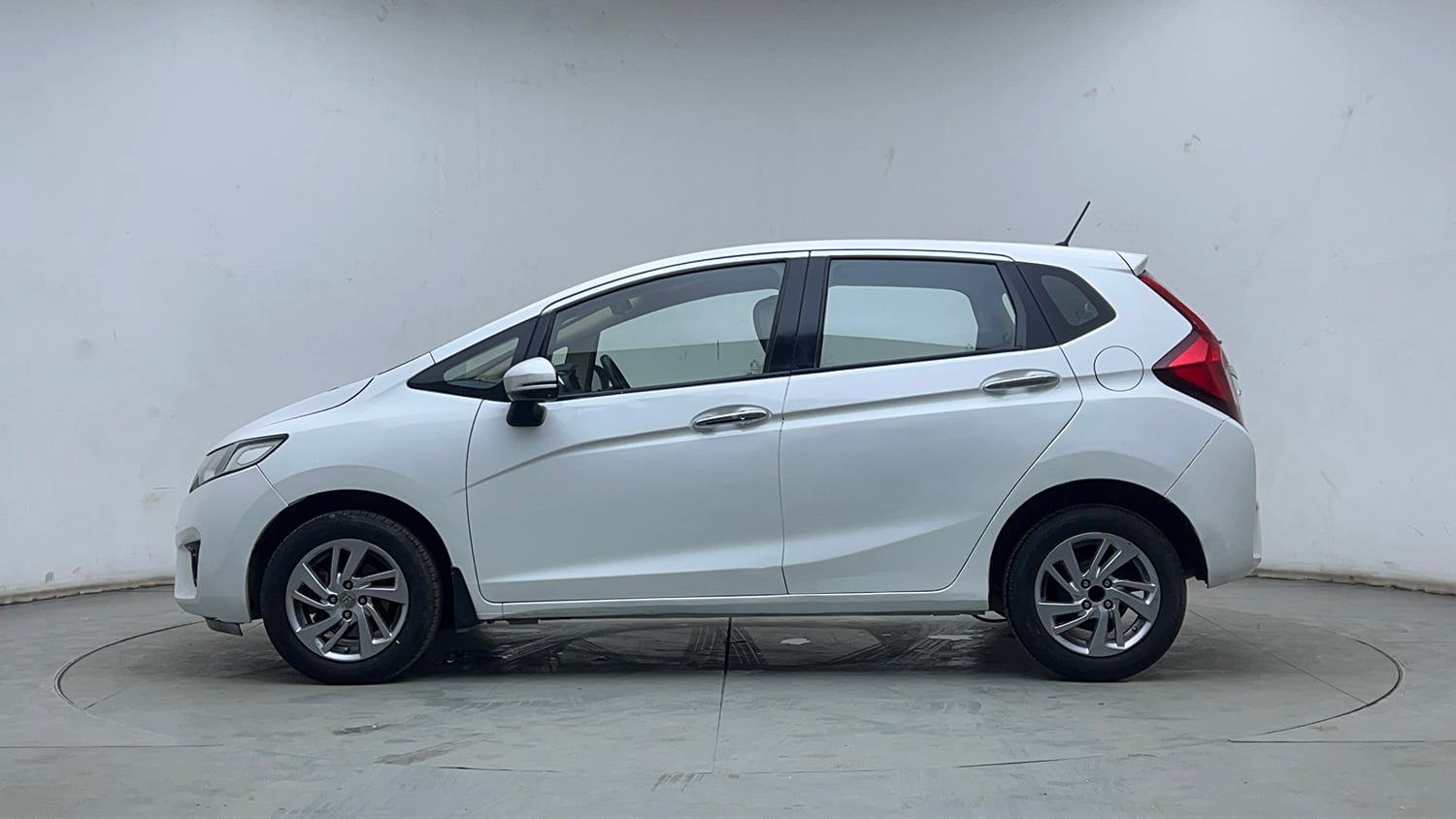 Used 2018 Honda Jazz VX CVT Petrol Petrol Automatic exterior LEFT SIDE VIEW