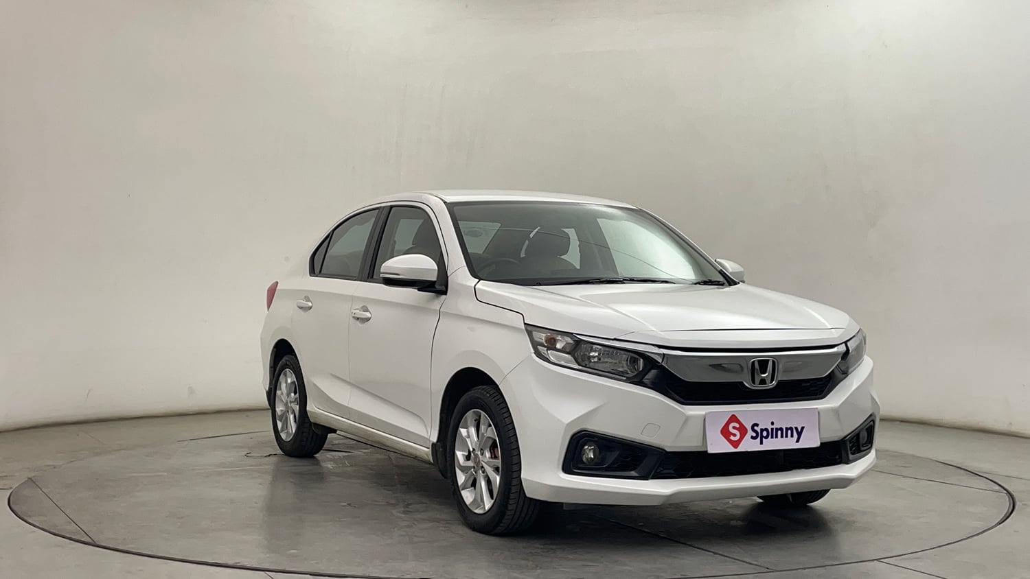 Used 2020 Honda Amaze 1.5 VX MT Diesel Diesel Manual exterior RIGHT FRONT CORNER VIEW