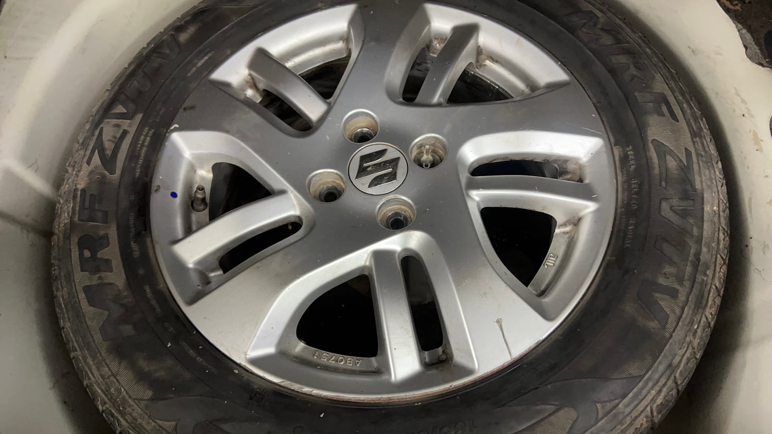 Used 2012 Maruti Suzuki Swift Dzire ZXI Petrol Manual tyres SPARE TYRE VIEW