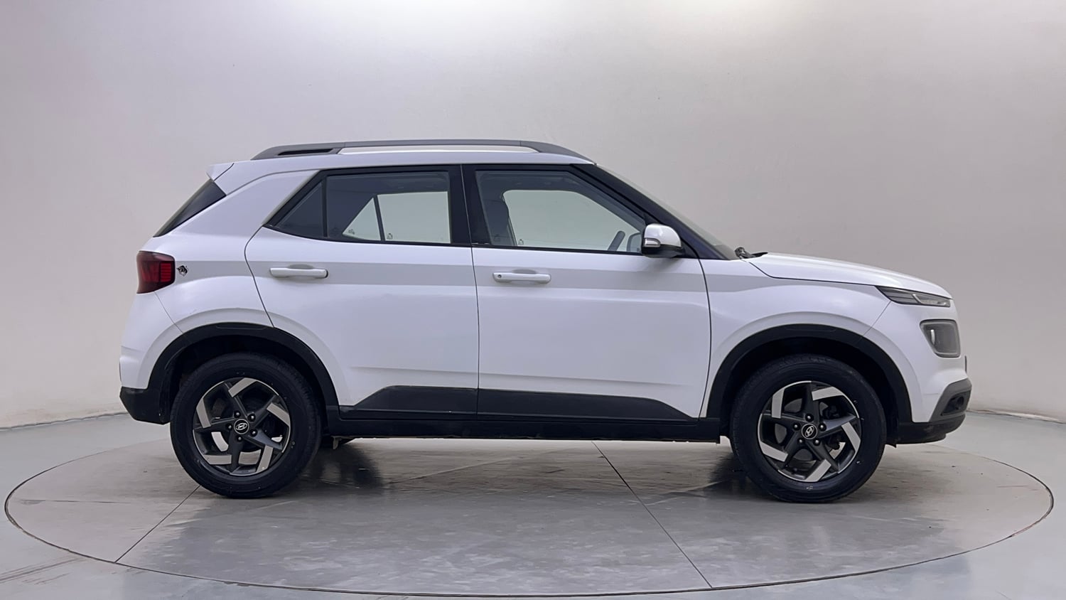Used 2020 Hyundai Venue SX 1.0 Turbo Petrol Manual exterior RIGHT SIDE VIEW
