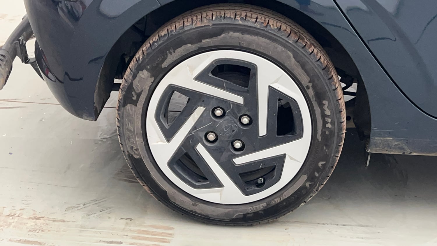 Used 2026 Hyundai Grand i10 Nios Sportz 1.2 Kappa VTVT Petrol Manual tyres RIGHT REAR TYRE RIM VIEW