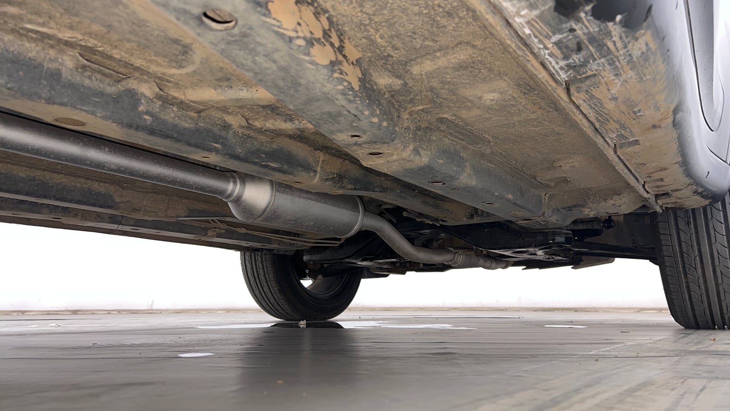 Used 2020 Tata Nexon XZ Plus (O) Dual Tone Petrol Manual extra REAR RIGHT UNDERBODY VIEW