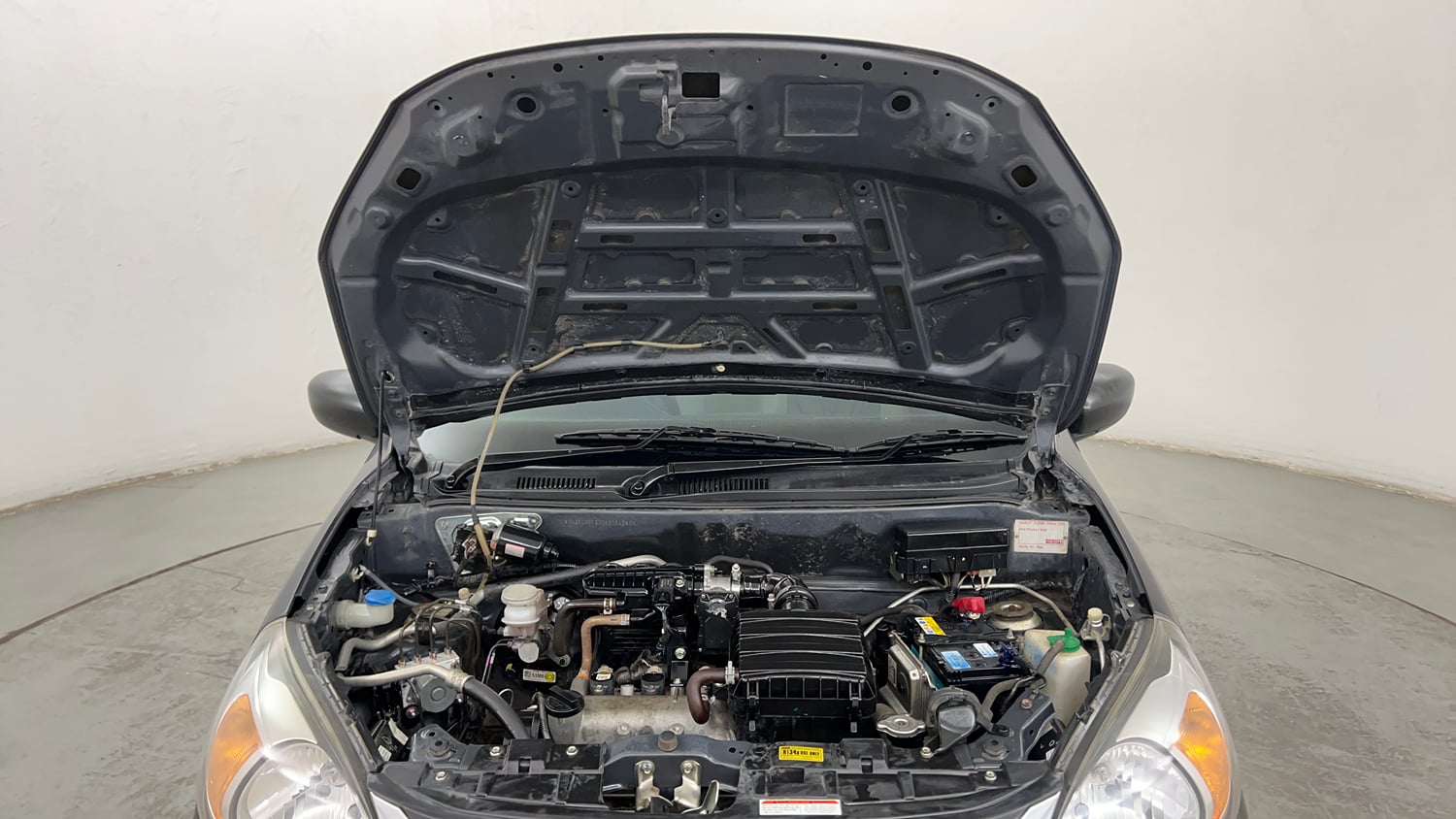 Used 2022 Maruti Suzuki Alto 800 VXi Petrol Manual engine ENGINE & BONNET OPEN FRONT VIEW