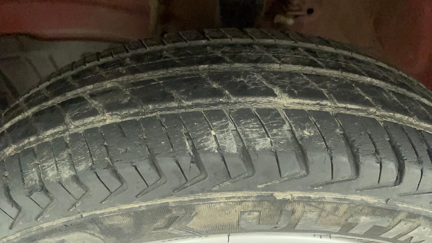 Used 2023 Maruti Suzuki Alto K10 VXi Plus Petrol Manual tyres LEFT FRONT TYRE TREAD VIEW