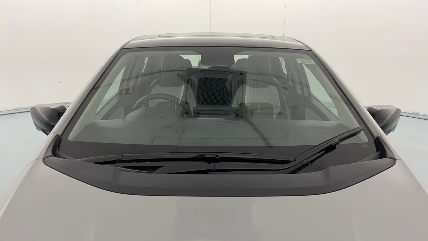 Used 2025 Tata Altroz Accomplished S Diesel 5MT Diesel Manual exterior FRONT WINDSHIELD VIEW