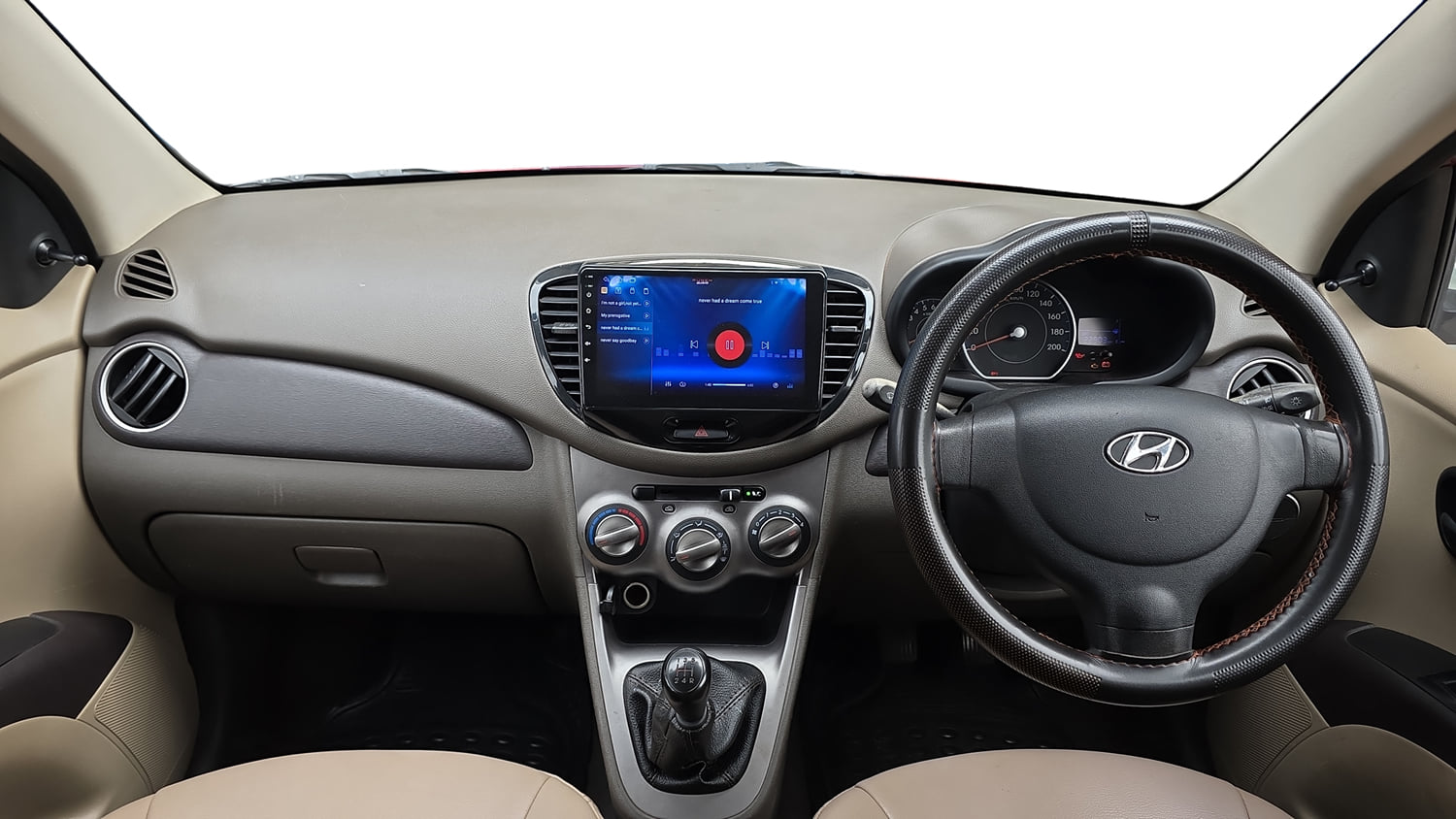 Used 2013 Hyundai i10 Era 1.1 iRDE2 Petrol Manual interior DASHBOARD VIEW