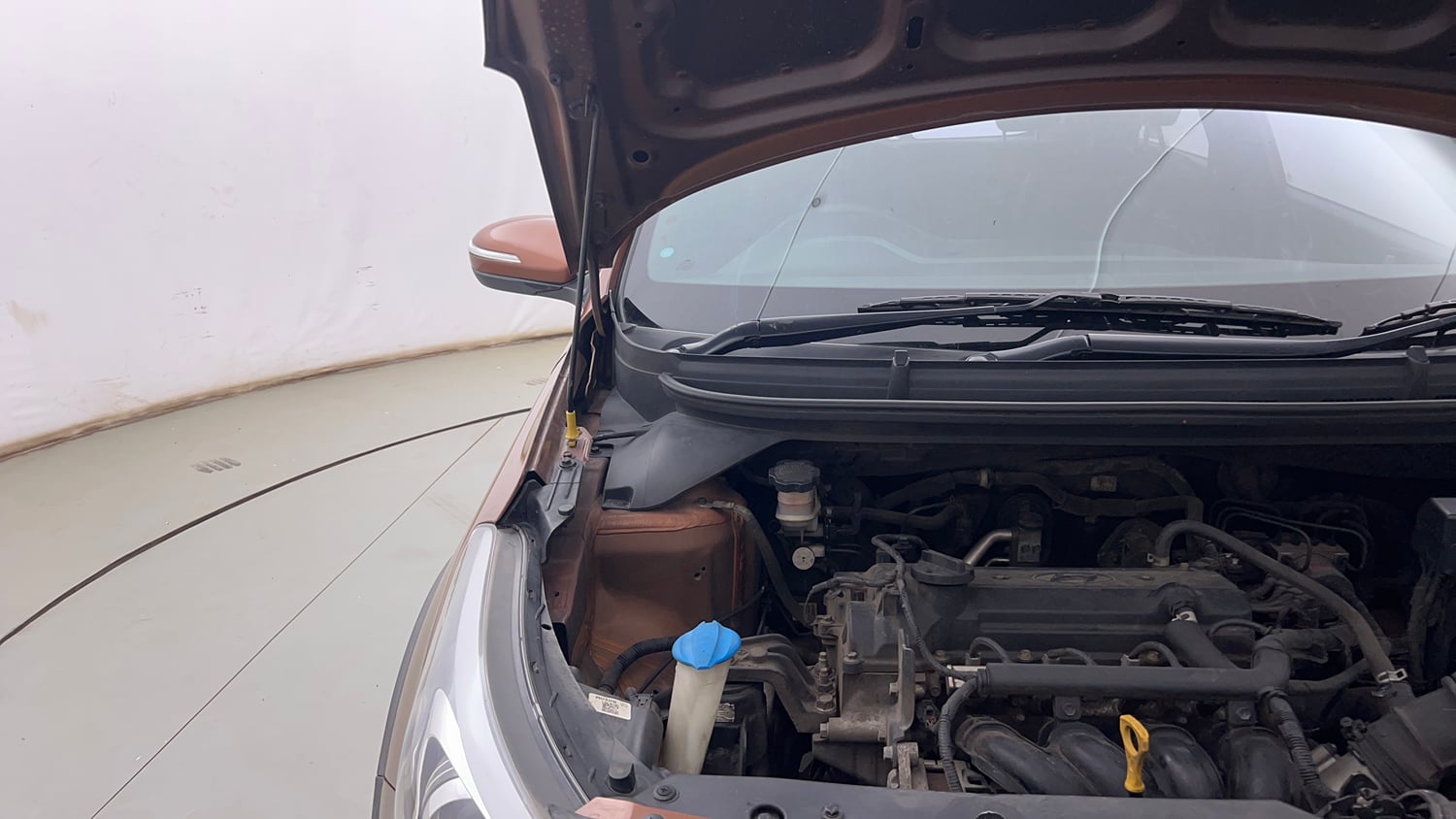 Used 2017 Hyundai i20 Active 1.2 SX Petrol Manual engine ENGINE RIGHT SIDE HINGE & APRON VIEW