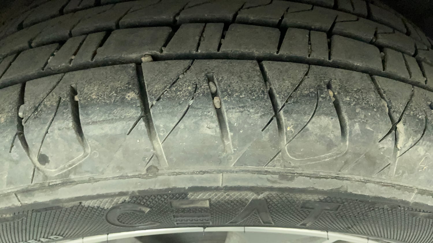 Used 2016 Hyundai Creta 1.6 SX Plus AT Petrol Petrol Automatic tyres LEFT REAR TYRE TREAD VIEW