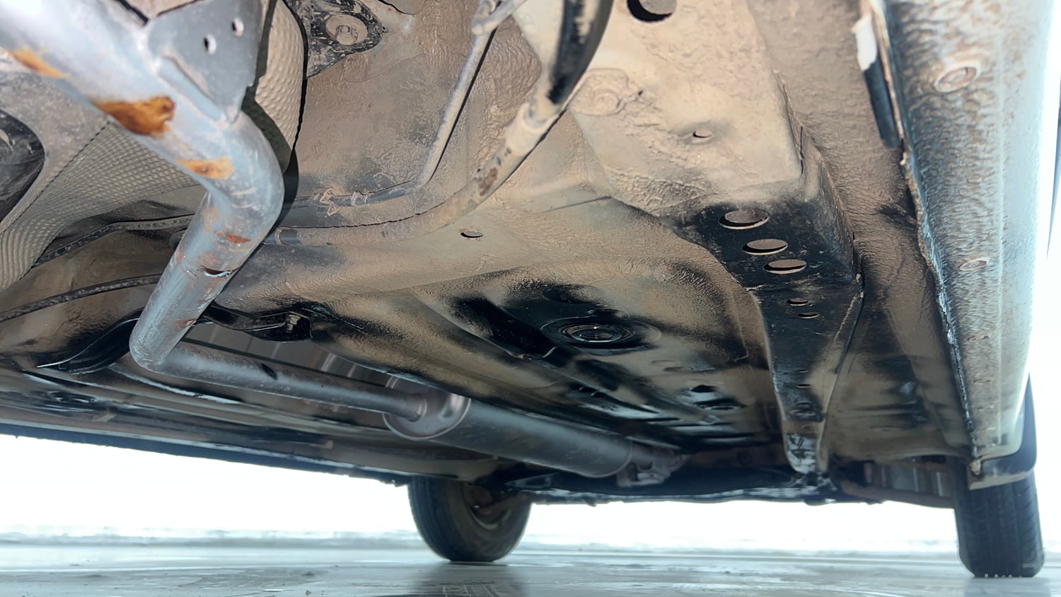 Used 2019 Maruti Suzuki Wagon R 1.0 LXi 1.0 Petrol Manual extra REAR RIGHT UNDERBODY VIEW
