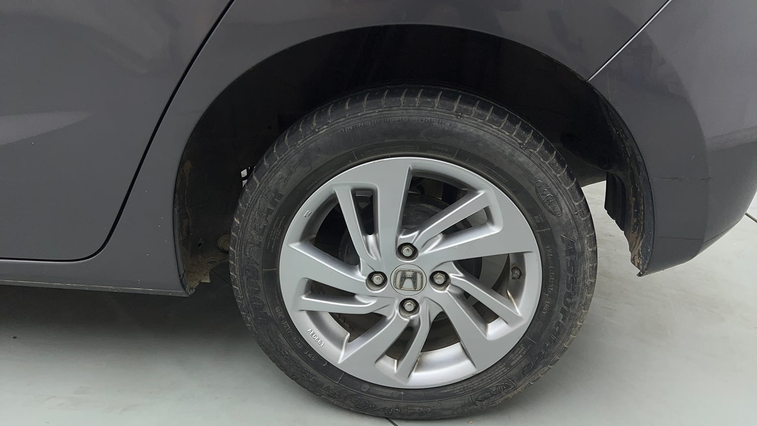 Used 2019 Honda Jazz VX Petrol Petrol Manual tyres LEFT REAR TYRE RIM VIEW