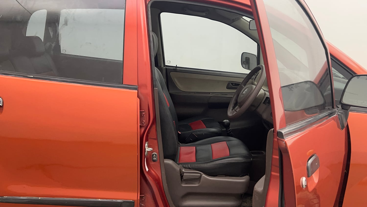 Used 2012 Maruti Suzuki Estilo LXi BS-IV Petrol Manual interior RIGHT SIDE FRONT DOOR CABIN VIEW