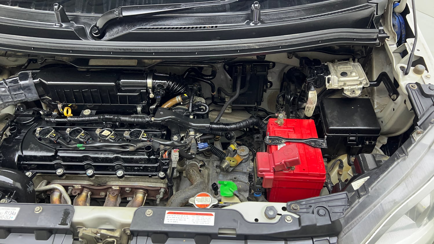 Used 2019 Maruti Suzuki Wagon R VXi 1.2 Petrol Manual engine ENGINE LEFT SIDE VIEW