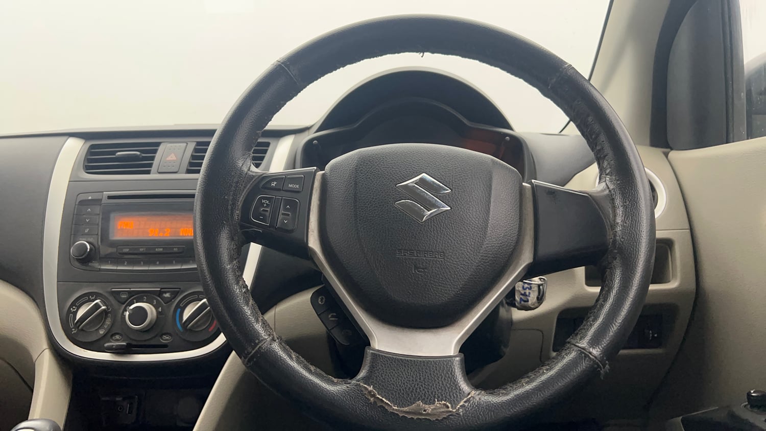 Used 2015 Maruti Suzuki Celerio ZXi AMT Petrol Automatic interior STEERING VIEW