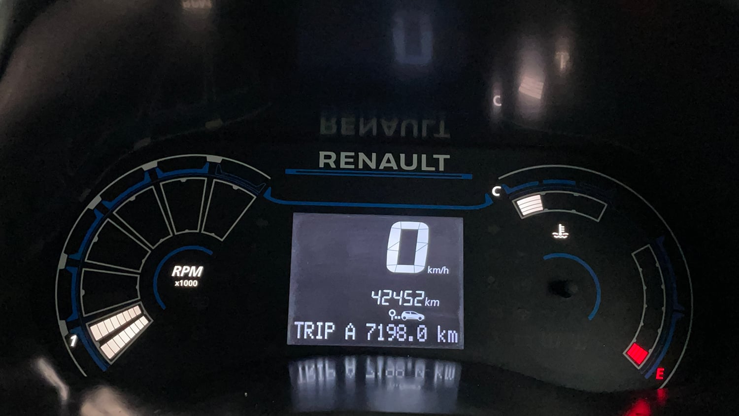 Used 2021 Renault Kiger RXT 1.0 Turbo MT Petrol Manual interior CLUSTERMETER VIEW