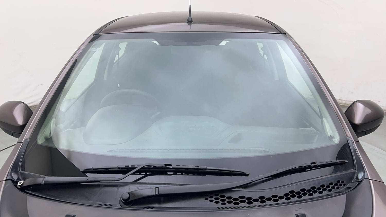 Used 2019 Tata Tiago Revotron XT Petrol Manual exterior FRONT WINDSHIELD VIEW