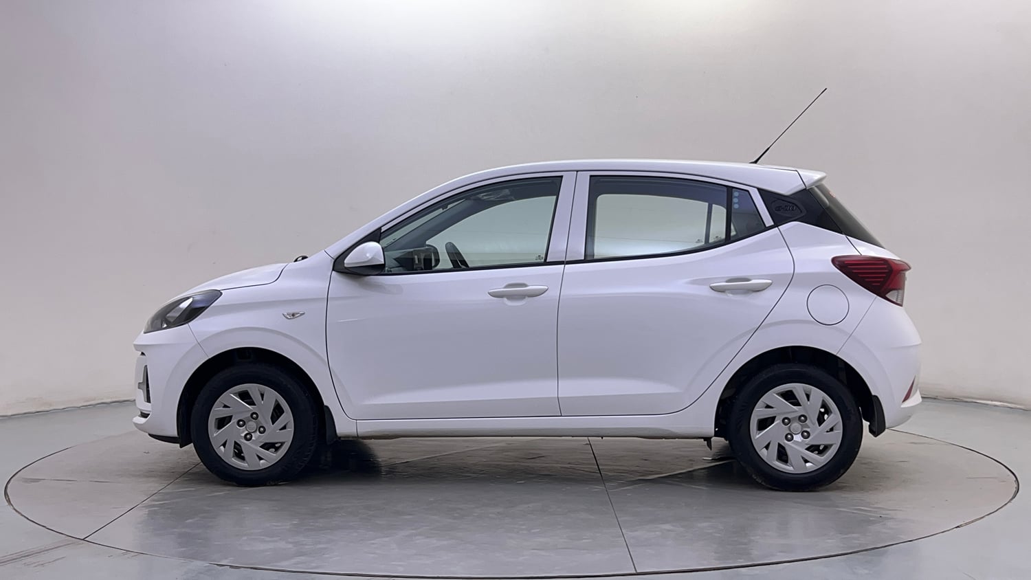Used 2026 Hyundai Grand i10 Nios Magna 1.2 Kappa Petrol Manual exterior LEFT SIDE VIEW