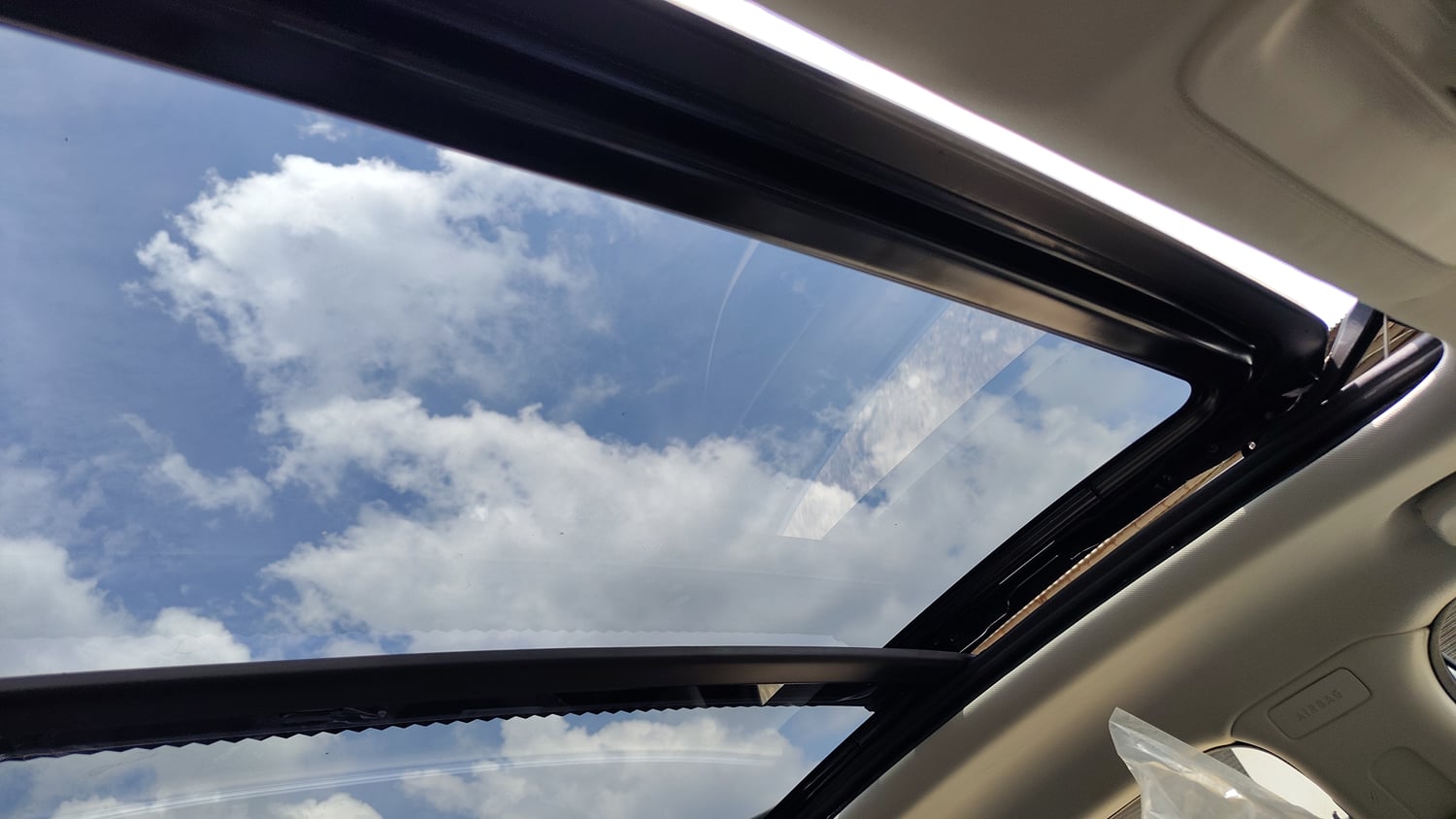 Used 2026 Tata Nexon Creative Plus (PS) 1.2 iCNG 6MT Dual Tone Cng Manual top_features Sunroof