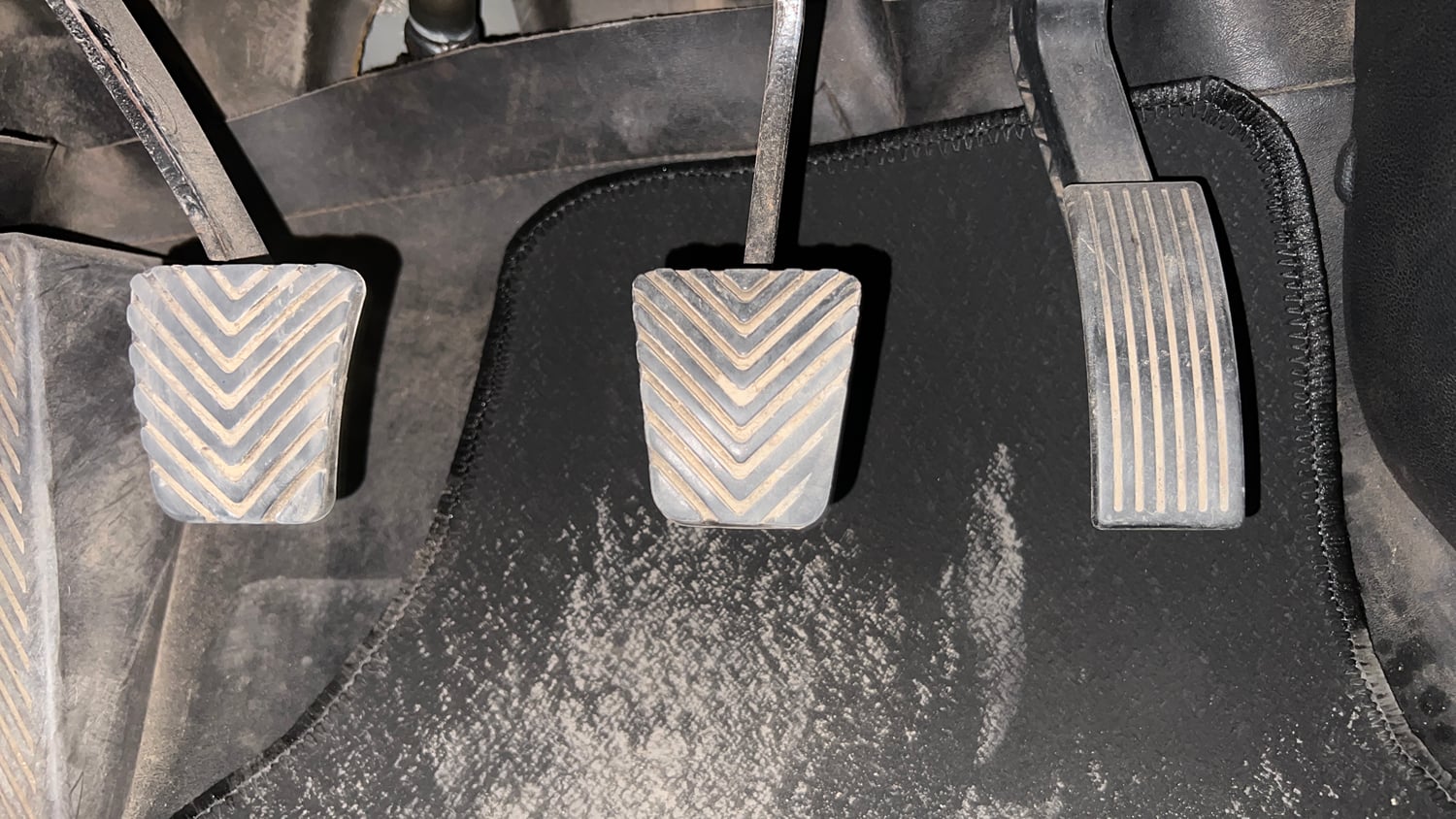 Used 2016 Hyundai Elite i20 Magna 1.2 Petrol Manual interior PEDALS VIEW
