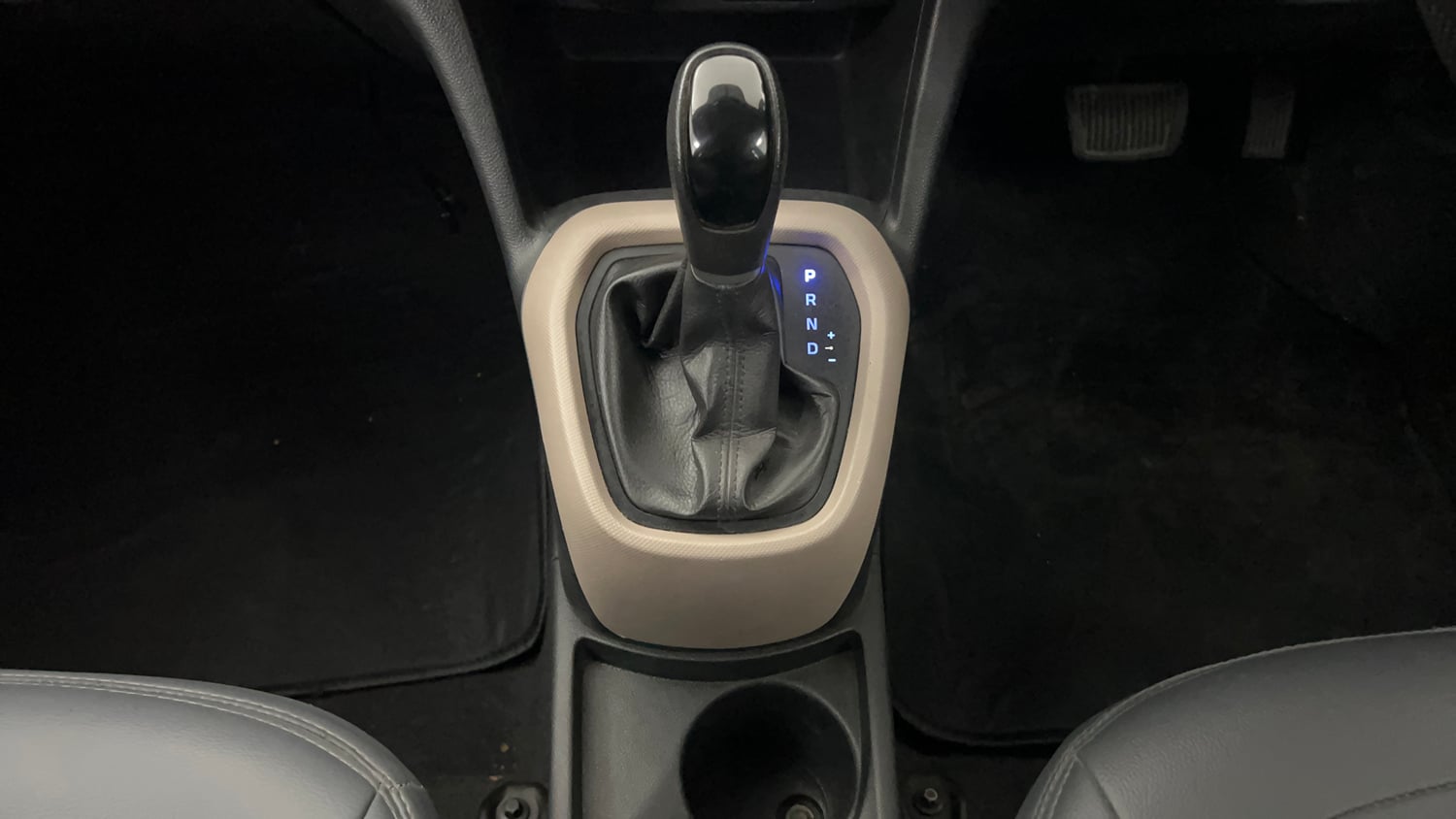 Used 2016 Hyundai Grand i10 Asta AT 1.2 Kappa VTVT Petrol Automatic interior GEAR  KNOB VIEW
