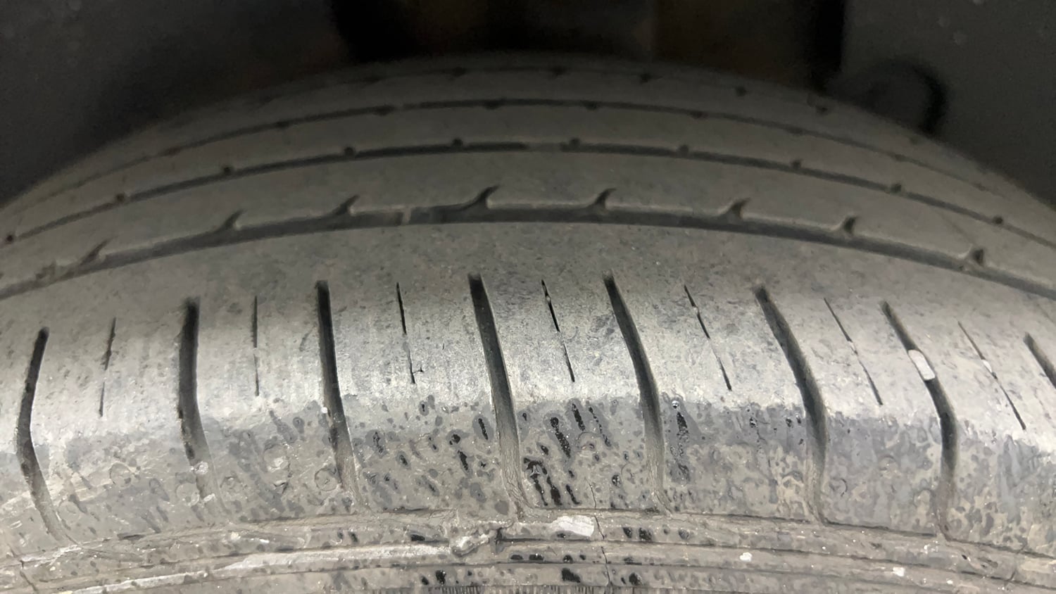 Used 2022 Kia Seltos GTX Plus 1.4 DCT Petrol Automatic tyres LEFT REAR TYRE TREAD VIEW