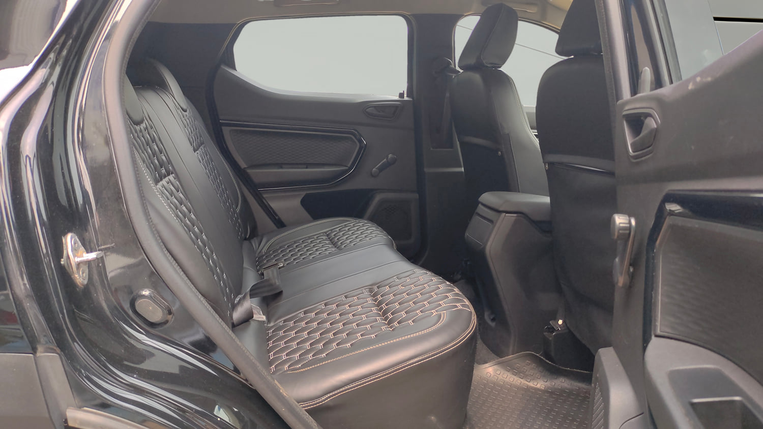 Used 2024 Renault Kiger RXE Petrol Manual interior RIGHT SIDE REAR DOOR CABIN VIEW