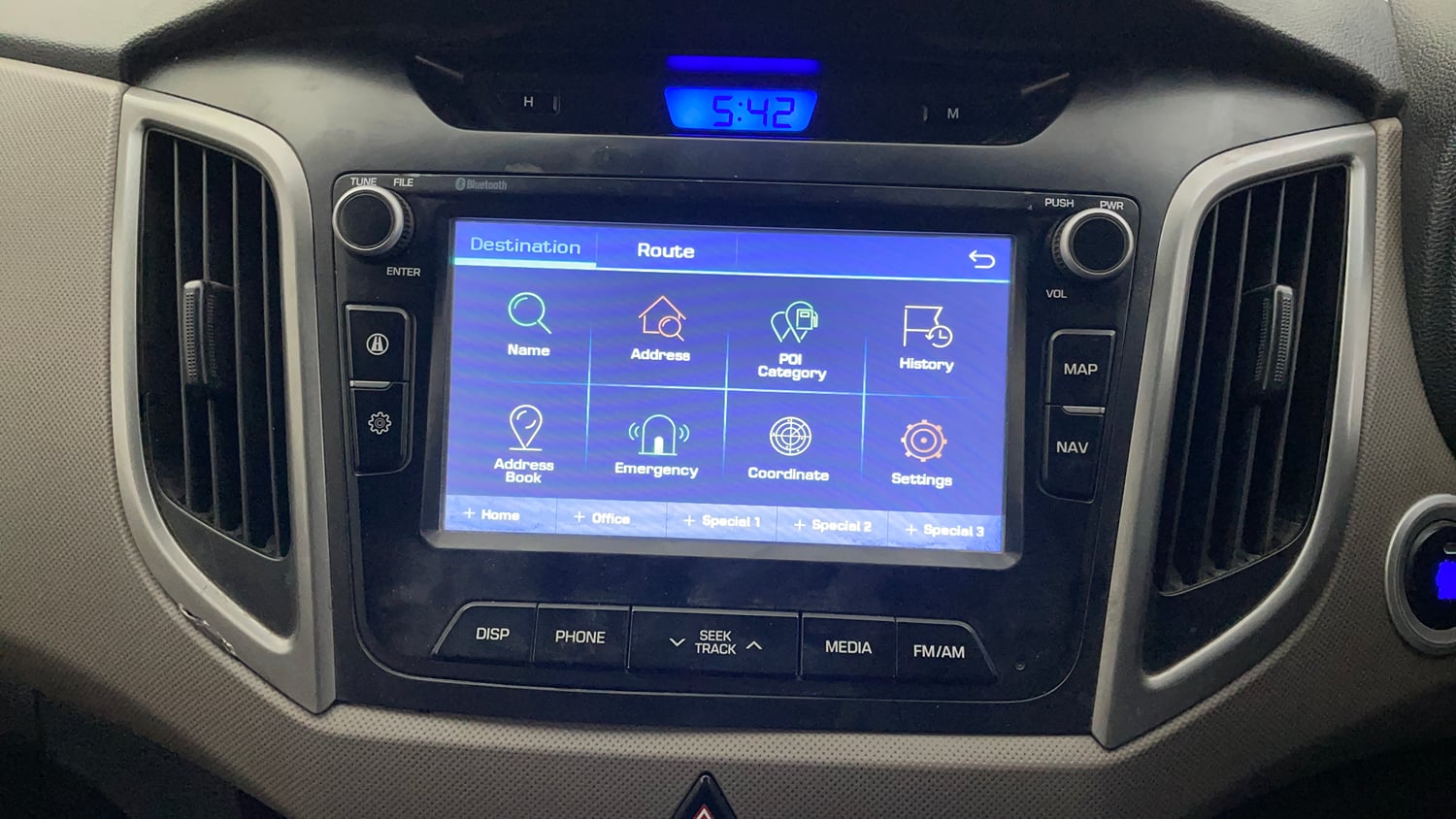 Used 2016 Hyundai Creta 1.6 SX Plus AT Petrol Petrol Automatic top_features Integrated (in-dash) music system