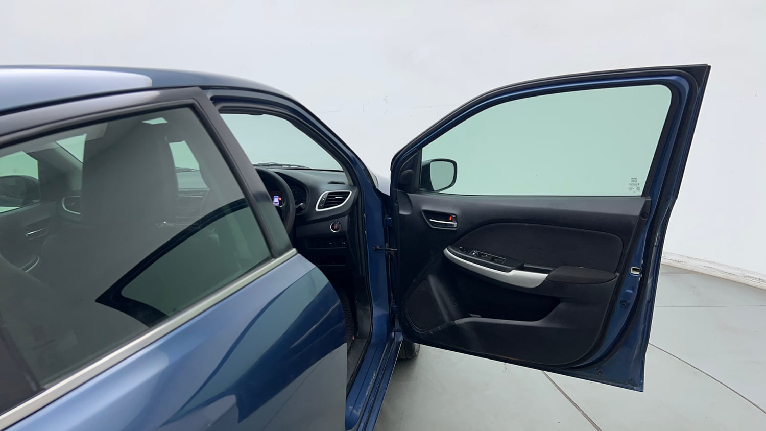 Used 2015 Maruti Suzuki Baleno Zeta 1.2 Petrol Manual interior RIGHT FRONT DOOR OPEN VIEW