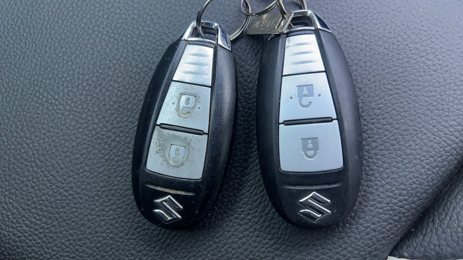 Used 2017 Maruti Suzuki Baleno Zeta 1.2 Petrol Manual extra CAR KEY VIEW