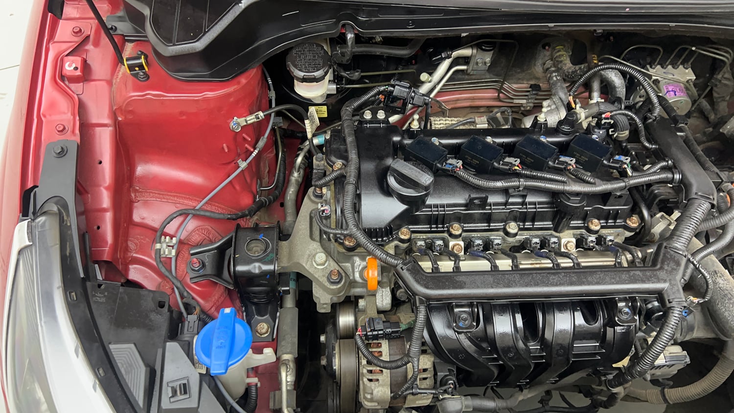 Used 2021 Hyundai i20 Sportz 1.2 MT Petrol Manual engine ENGINE RIGHT SIDE VIEW