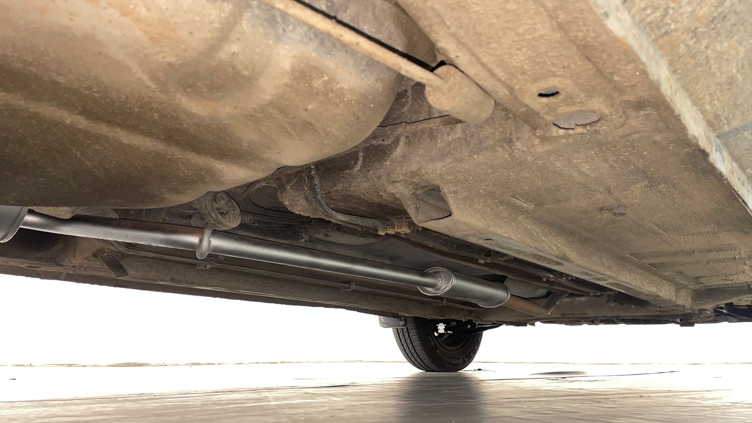 Used 2020 Renault Kwid CLIMBER 1.0 AMT Opt Petrol Automatic extra REAR RIGHT UNDERBODY VIEW