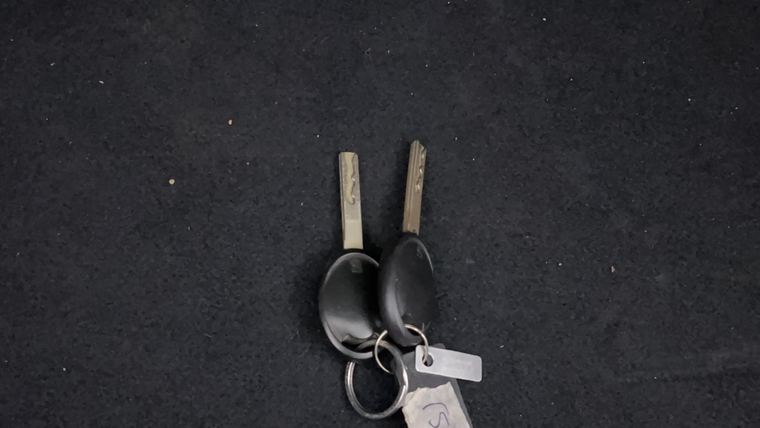 Used 2020 Tata Altroz XE Petrol Petrol Manual extra CAR KEY VIEW